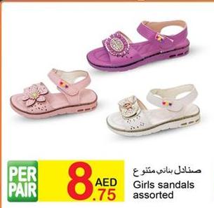 Girls sandals assorted